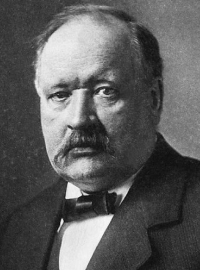 Portrait photo of Svante Arrhenius